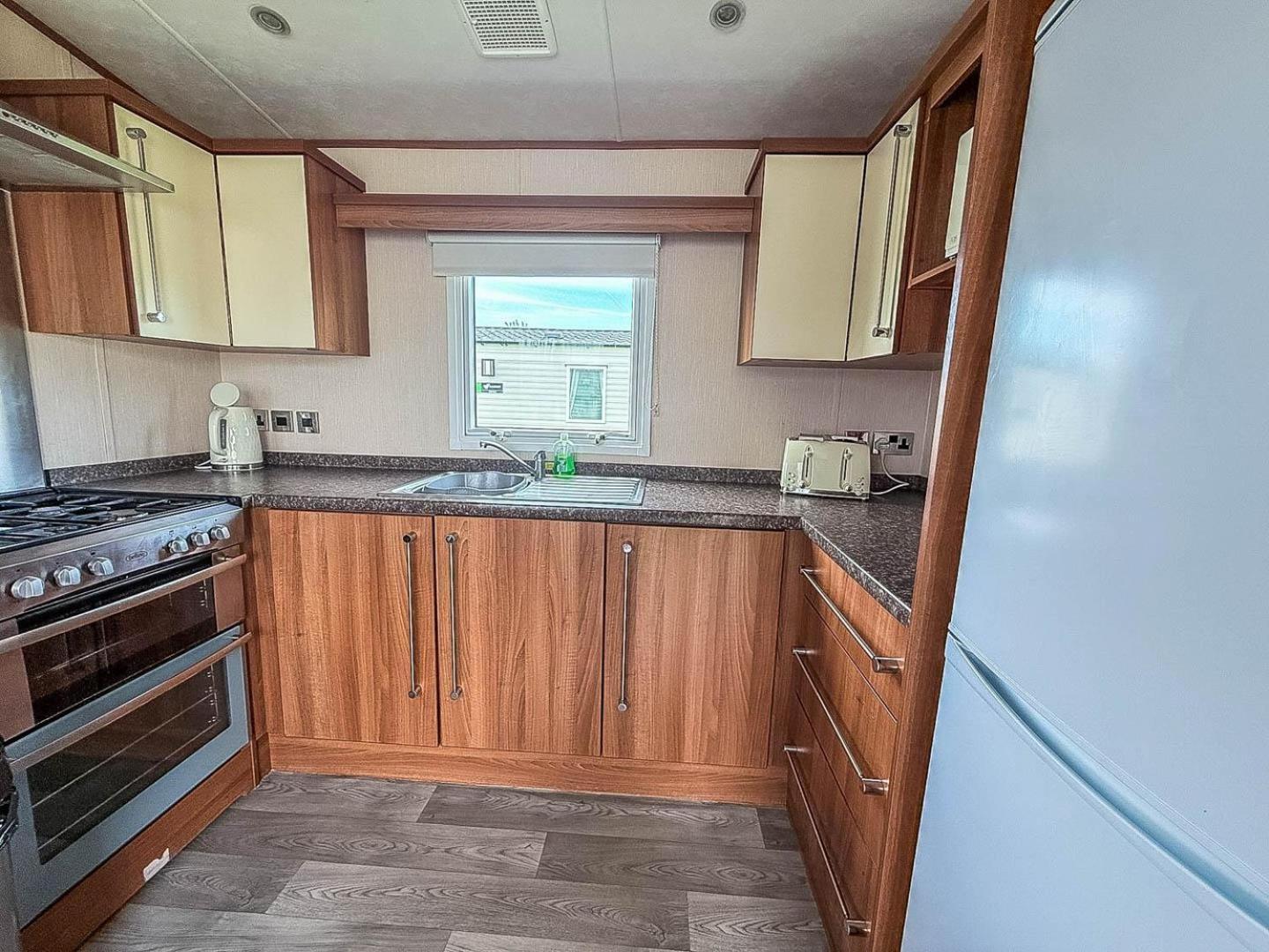 Lovely 8 Berth Caravan At Sunnydale In Lincolnshire Ref 35239S 라우스 외부 사진
